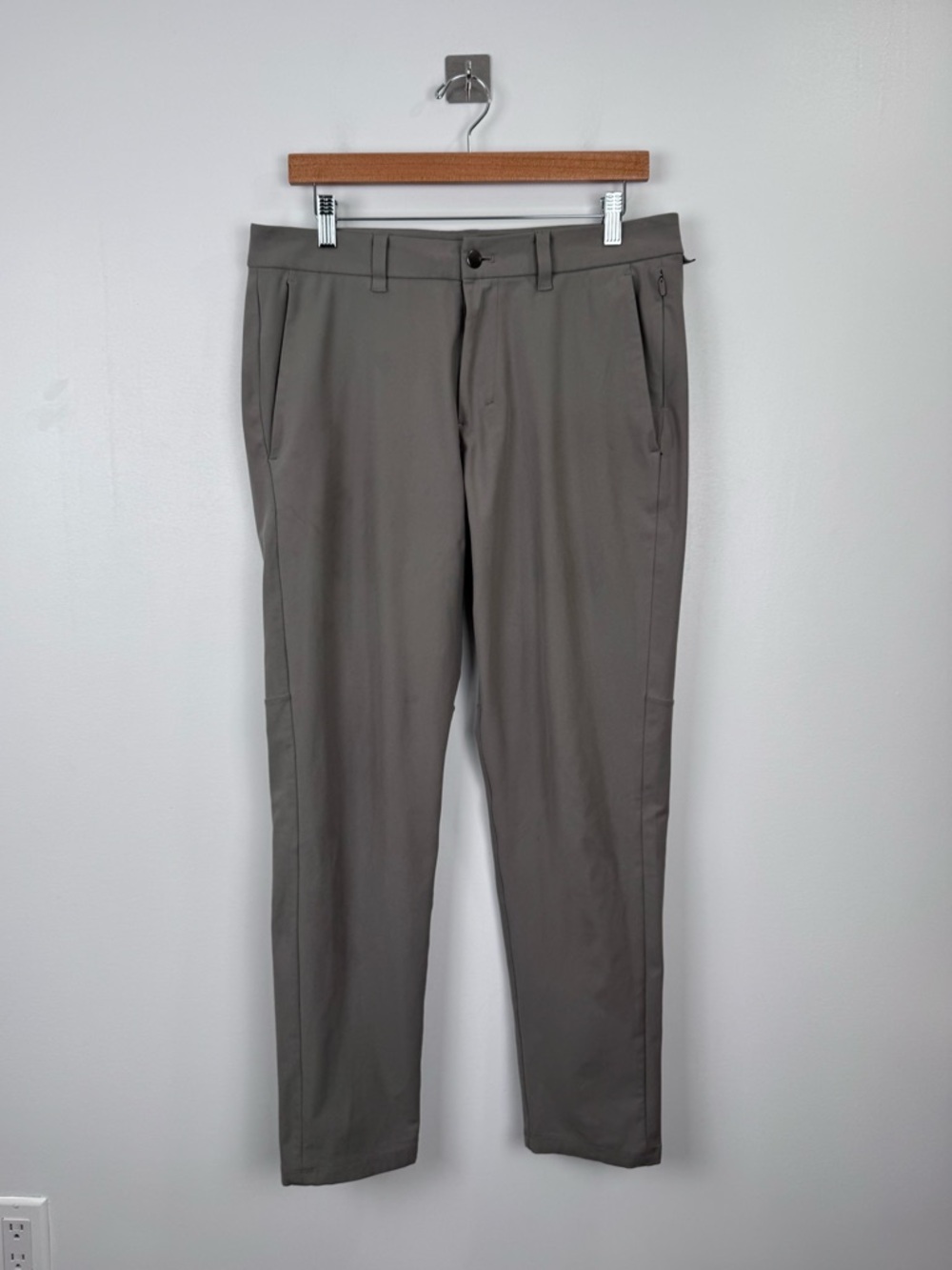 Lululemon Men Commission Slim Pant Size 32